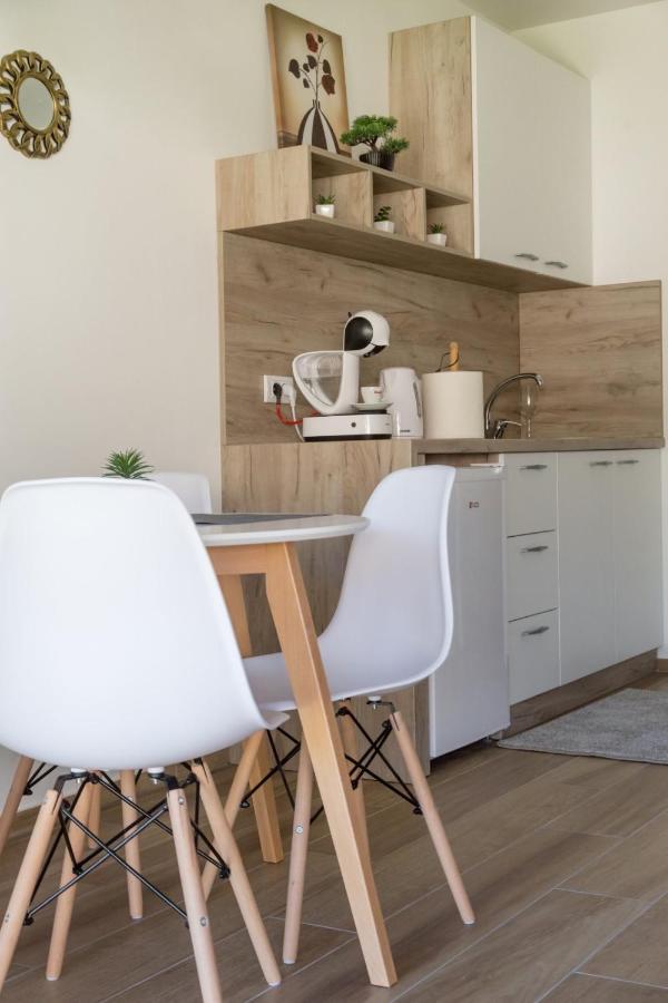 Aqualux Apartments Връдник Екстериор снимка