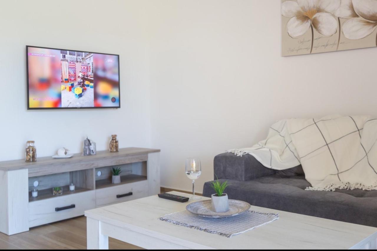 Aqualux Apartments Връдник Екстериор снимка