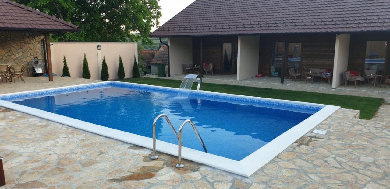 Aqualux Apartments Връдник Екстериор снимка
